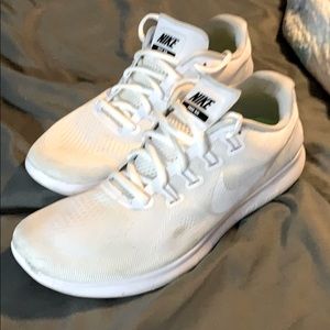 Nike Run Natural 9.5